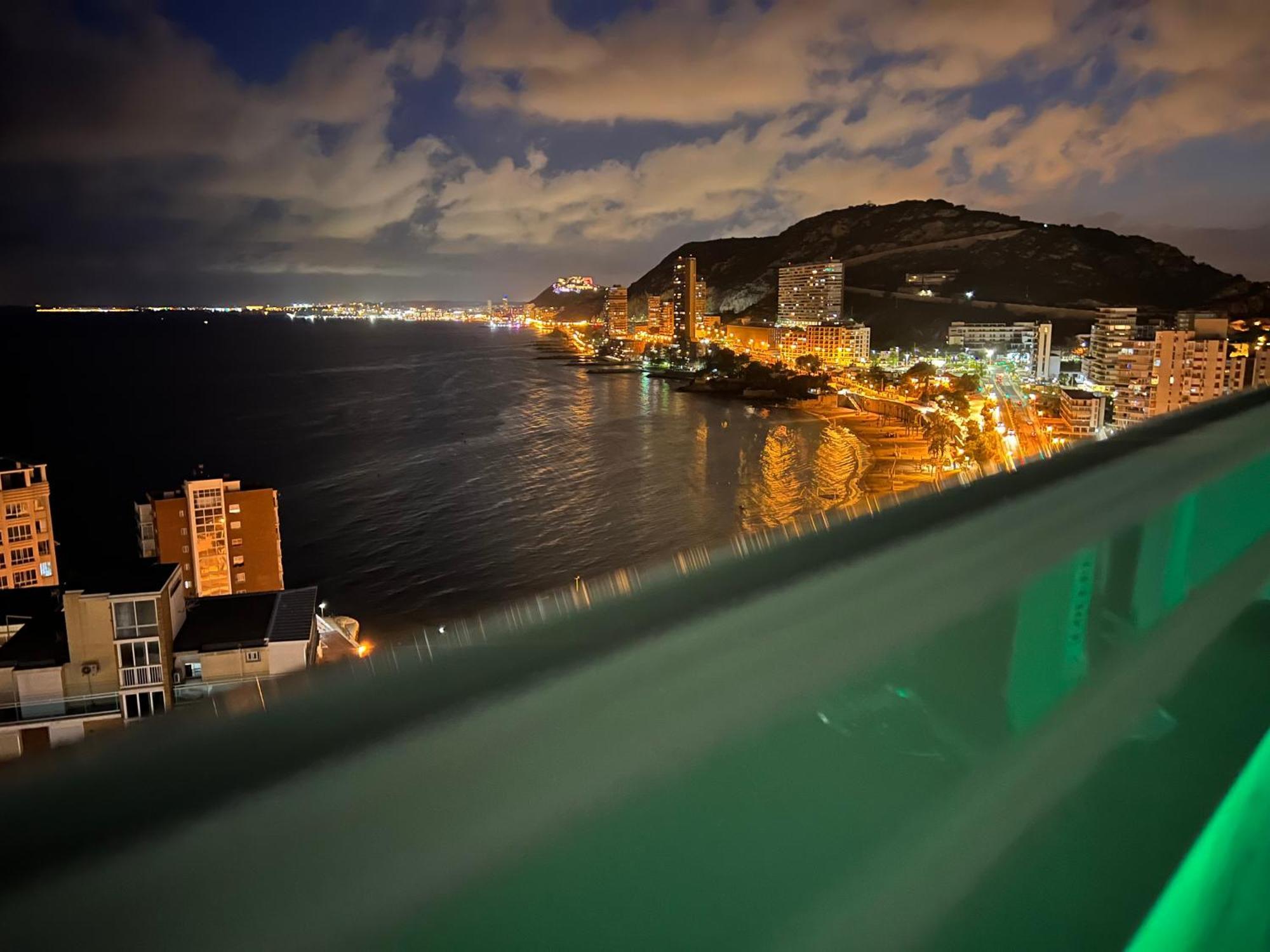 Relax Frente Al Mar De Alicante Lägenhet Exteriör bild